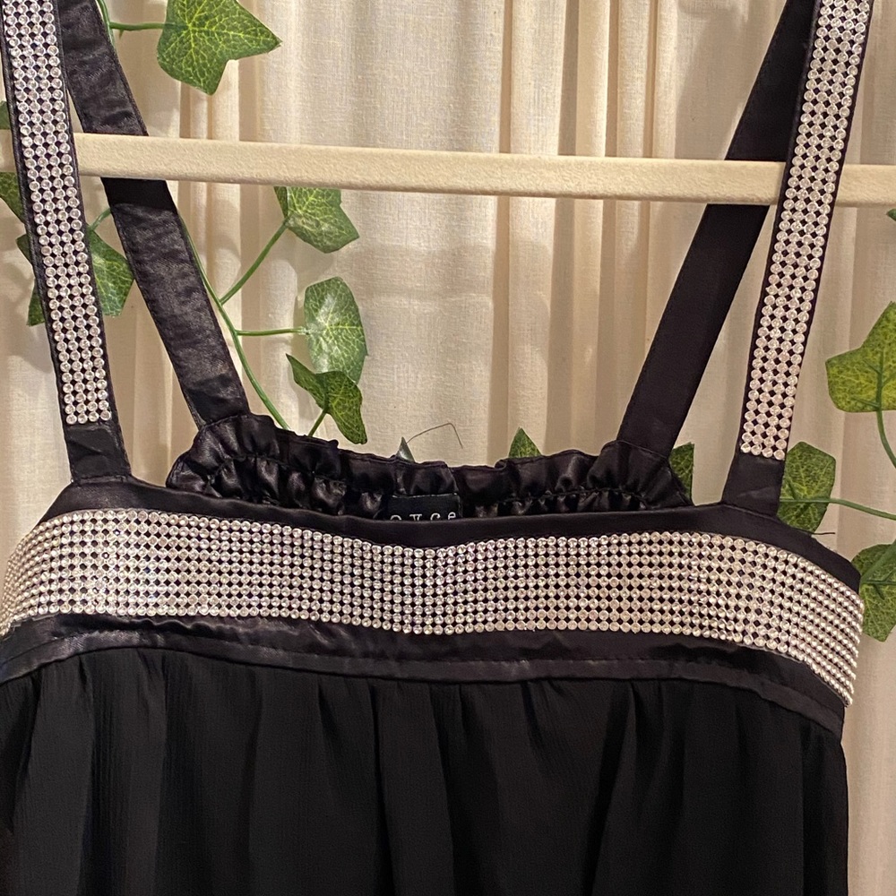 Dress - Picture 4 of 5
